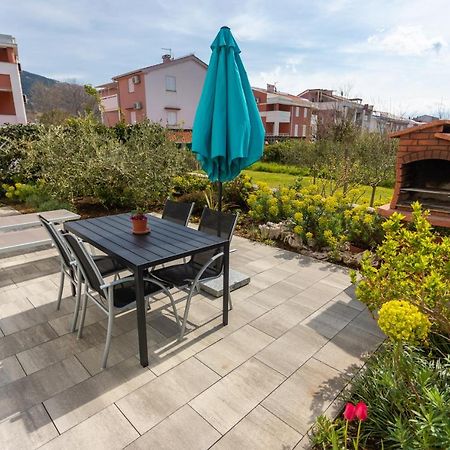 Apartment Magic Garden Baska  Ngoại thất bức ảnh