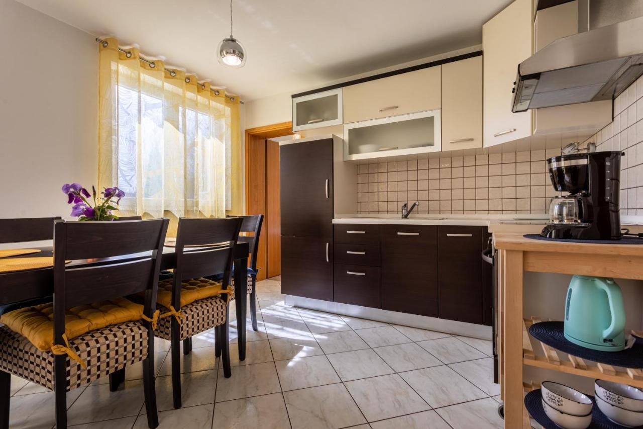 Apartment Magic Garden Baska  Ngoại thất bức ảnh