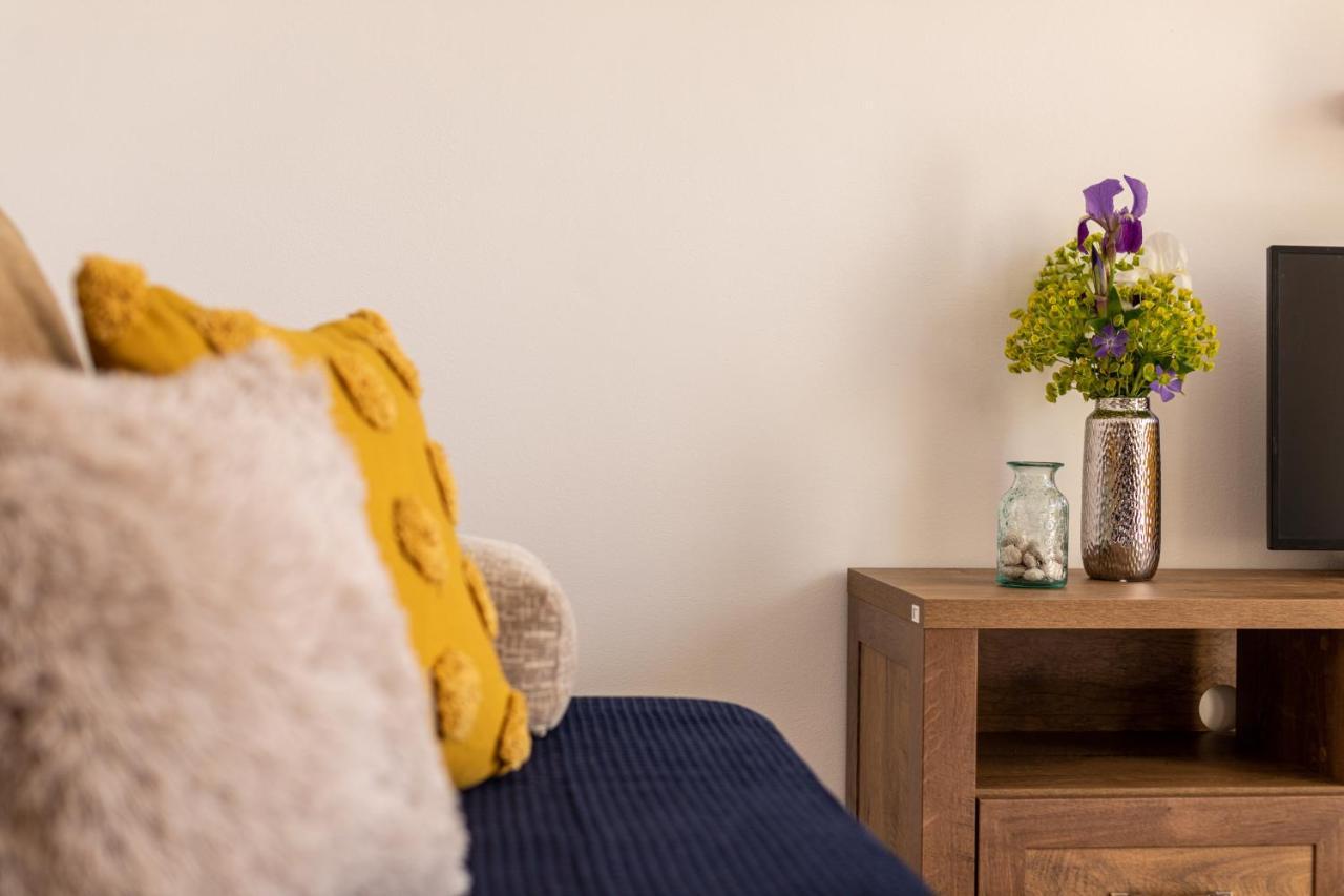 Apartment Magic Garden Baska  Ngoại thất bức ảnh