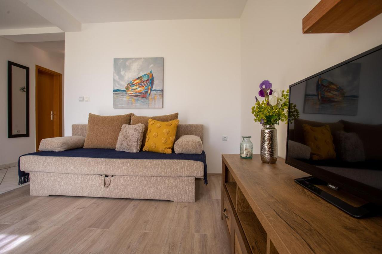 Apartment Magic Garden Baska  Ngoại thất bức ảnh