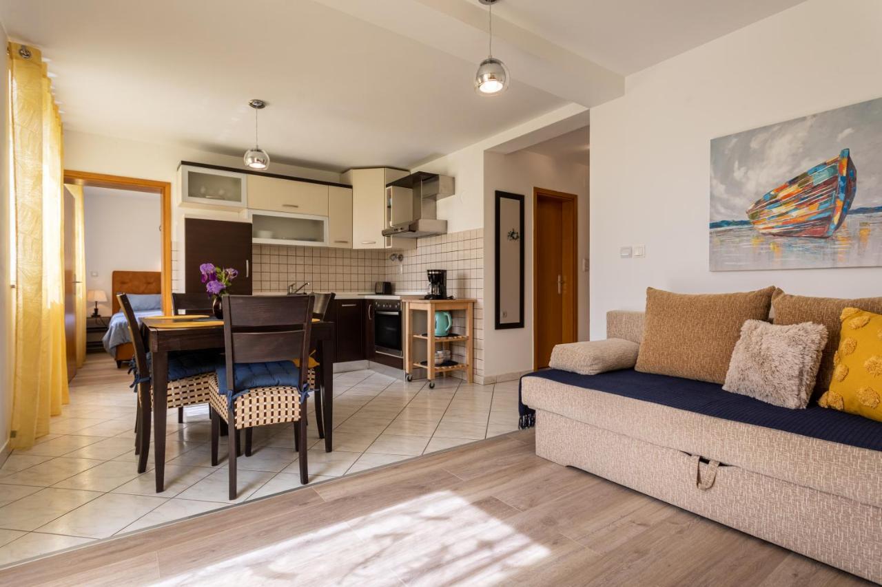 Apartment Magic Garden Baska  Ngoại thất bức ảnh