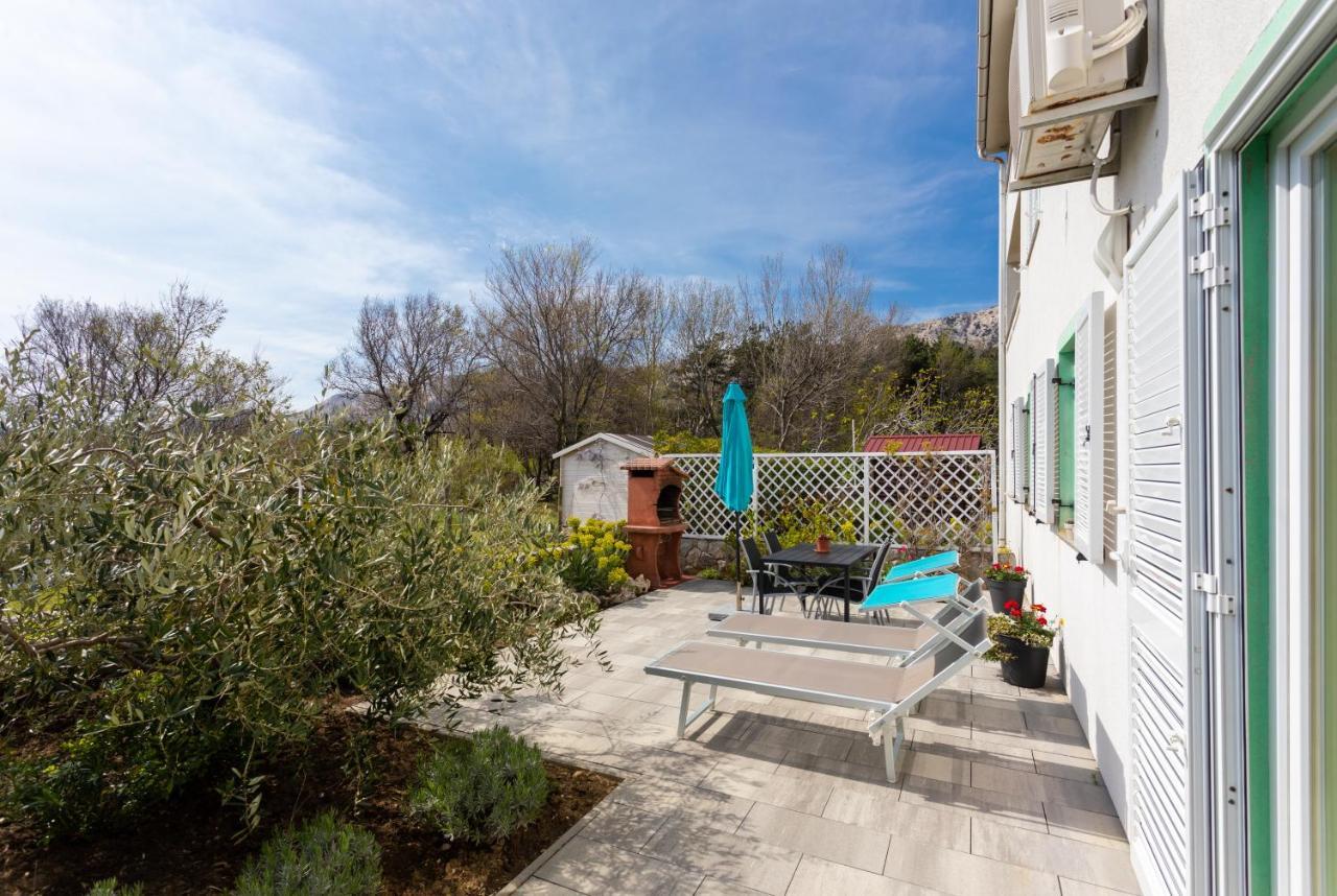 Apartment Magic Garden Baska  Ngoại thất bức ảnh